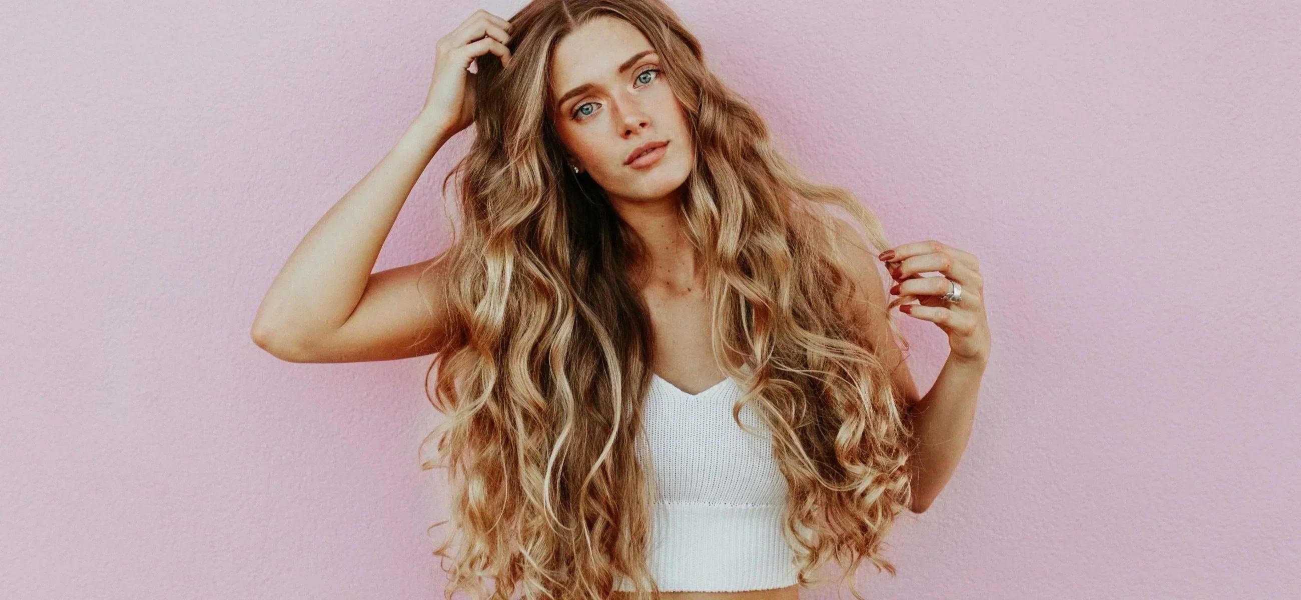 Utiliser un diffuseur pour cheveux bouclés : bienfaits, techniques et conseils pratiques
